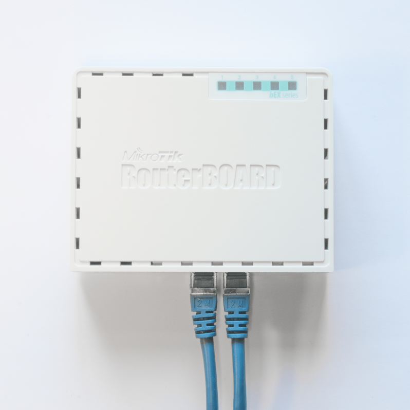 MikroTik RB750Gr3 hEX 5x Gigabit Ethernet, Dual Core 880MHz CPU, 256MB RAM, USB, microSD, RouterOS L4 - Image 5